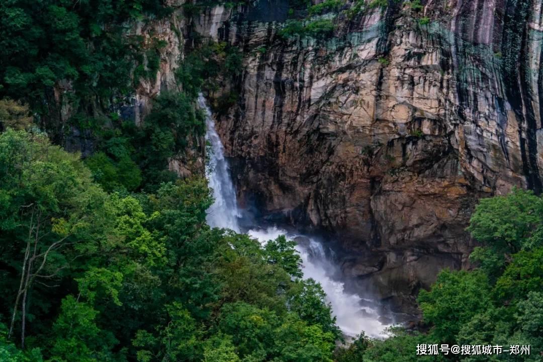 少女遭大伯强奸怀孕大伯获刑10年半,另一嫌犯被判无罪,检方抗诉
